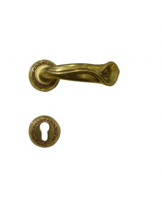 Door Handle Princess Classic With Rosette + Yale Escucheon, Antique Brass
