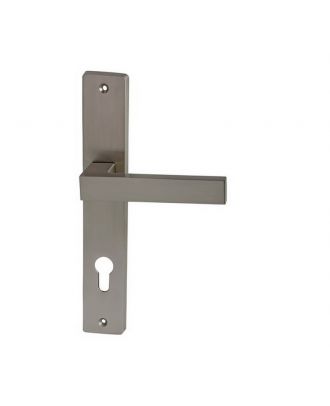 Handles With Long Plaet