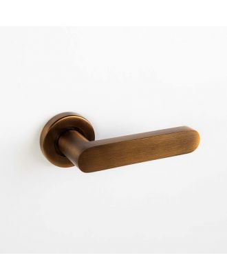 Giro Door Handles With Round Rosettes Wc